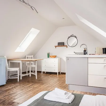 Ruhiges Mit Dachterrasse Apartment